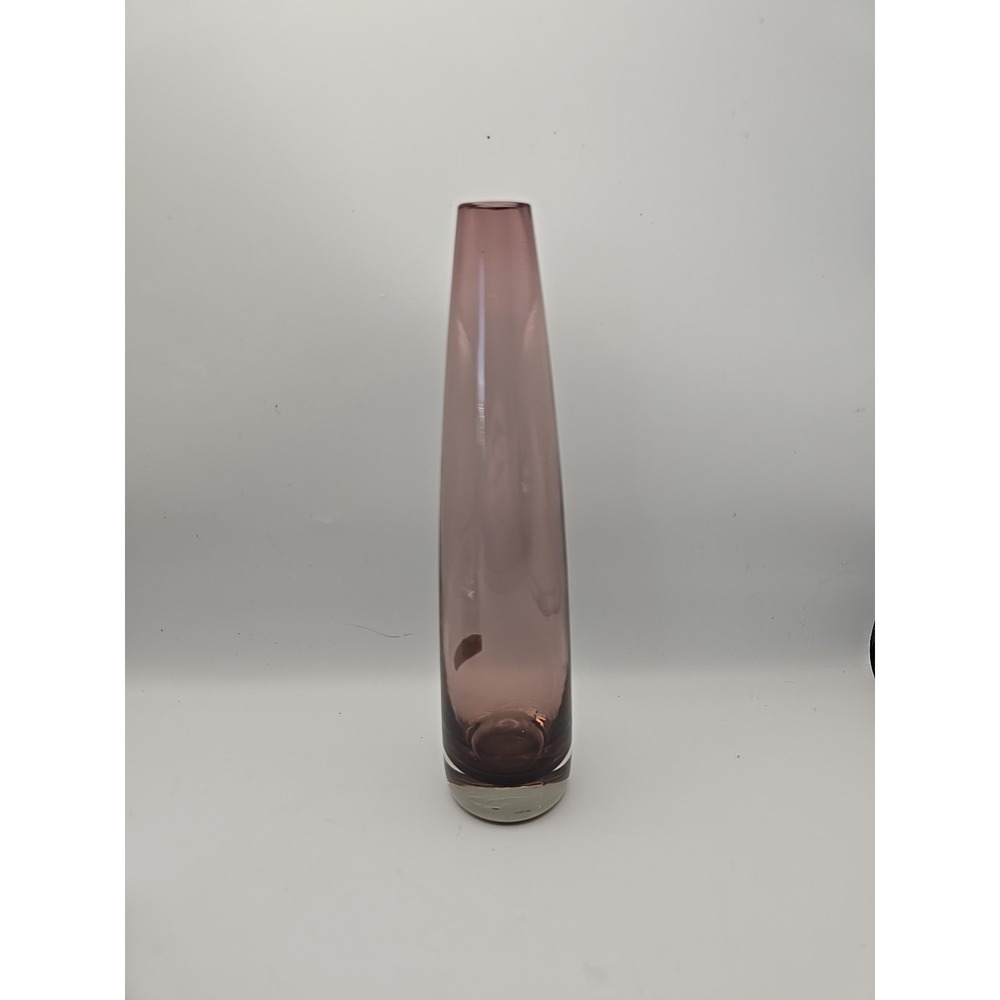 Beautiful Vintage Mid Century Peno Dwinger Amethyst‎ Glass Bud Vase